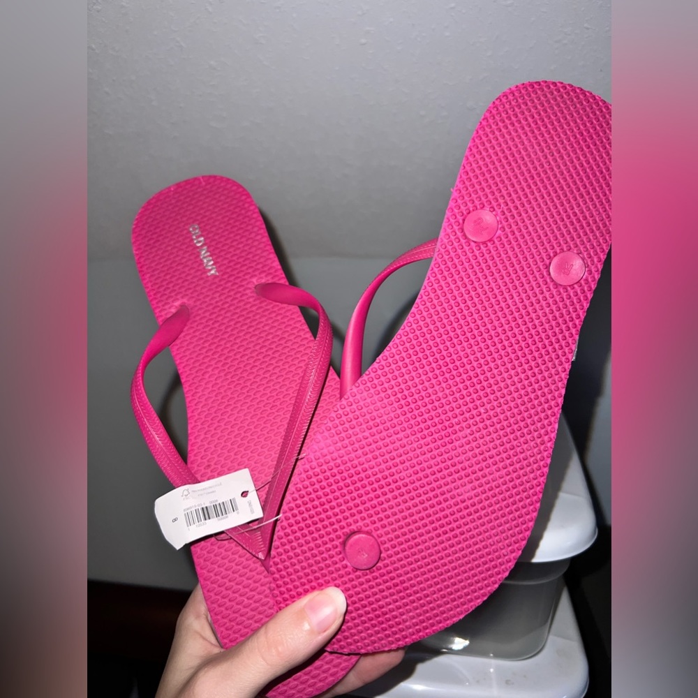New old navy flip flops FREE with any shoe purchase from my closet!